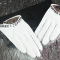 Fashion Women Crystal Genuine Leather Sheepskin Half Palm Short Gloves Size S - White