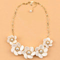 Luxury Women Exaggeration Choker Natural Shell Pearl Flower Bib Necklace Jewelry - White