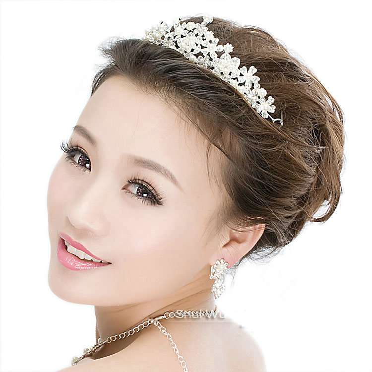 Buy Wholesale Classic Wedding Jewelry Flower Crystal Pearl Tiaras ...